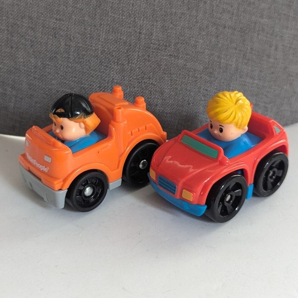 Fisher-Price Little People Wheelies SUV Replacement Collectible Figures Cars